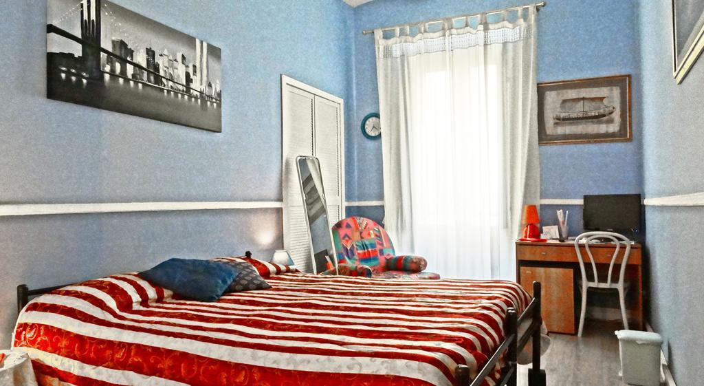 Camera Tripla con Bagno in Comune