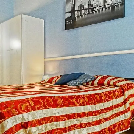 Nicole Rooms-2